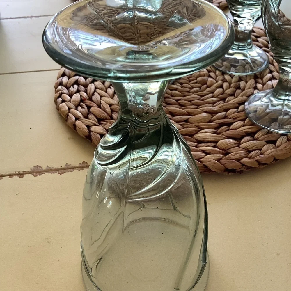 Vintage One Aqua Green Glass Water Goblets Wedding Party Noritake Sweet Swirl
